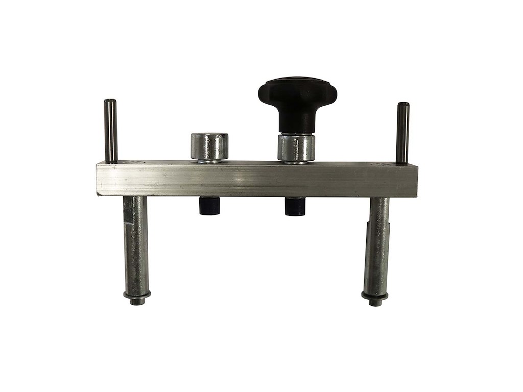 Centering tool cover plate